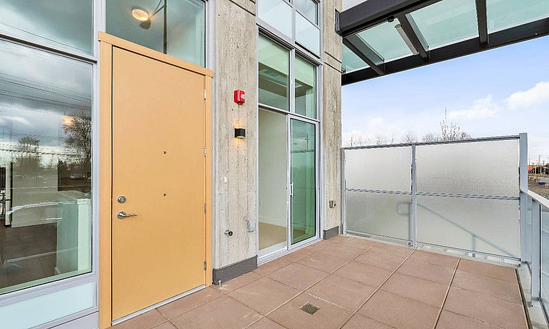 3559 E Kent Ave N...