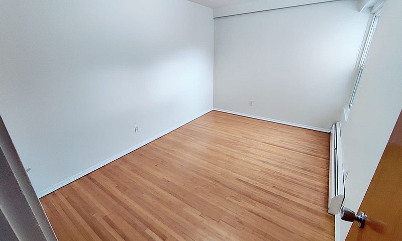 2 Bedroom 1 Bath Wit...