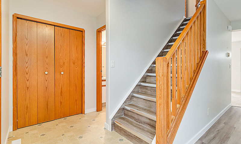 Modern Townhomes Wit...