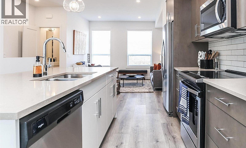610 Academy Way Unit...