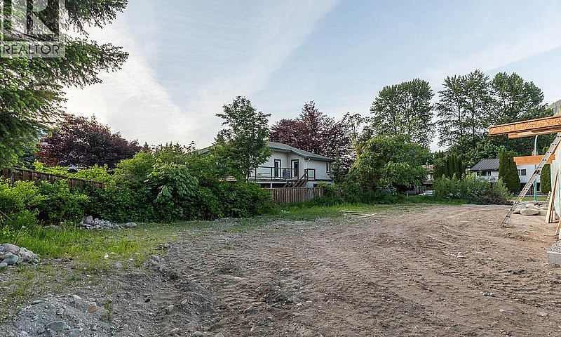1583 Eagle Run Drive...