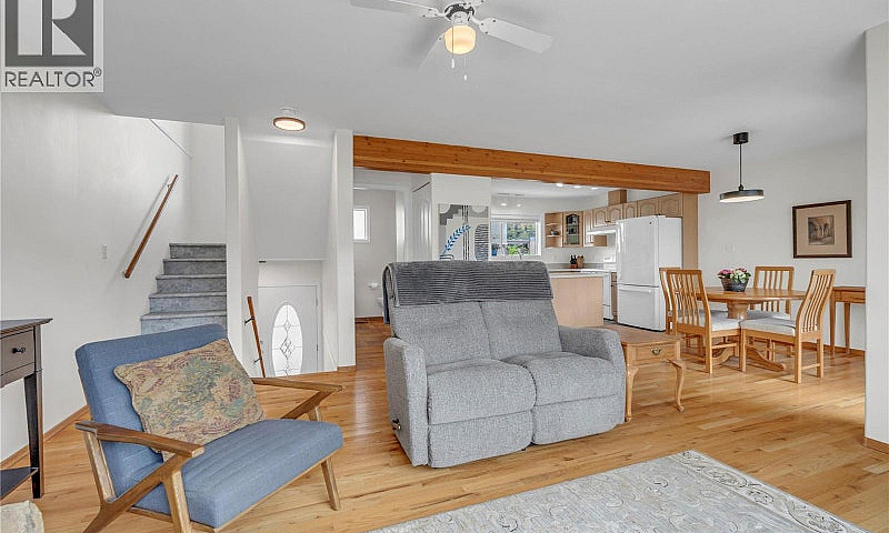 166 Green Avenue W U...