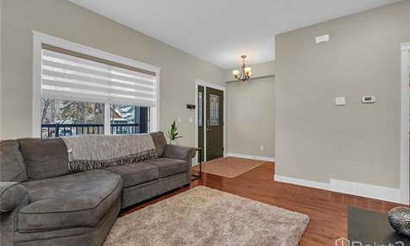 923 5Th Avenue N...