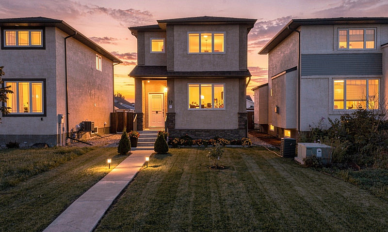3 Bedroom Home For S...