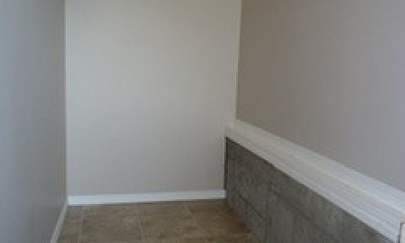 2 Bedroom Basement S...