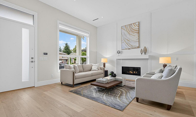 15668 82A Avenue Sur...