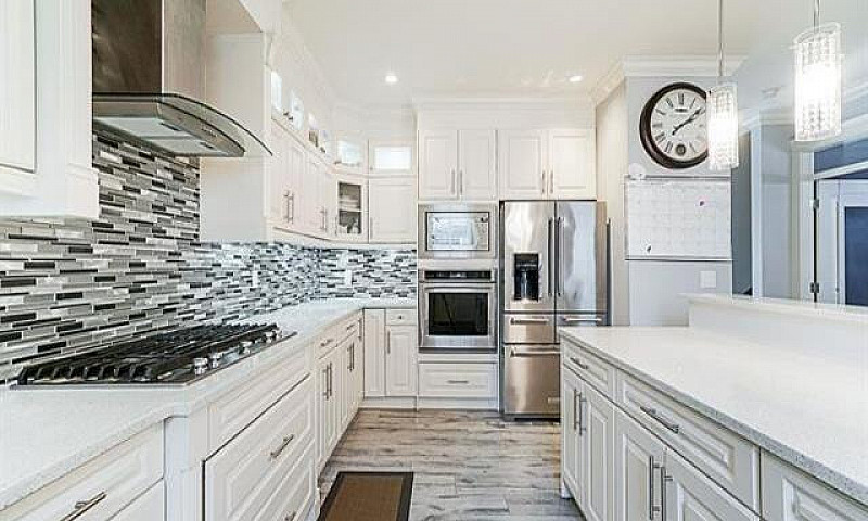 Upper 10595 159B Str...