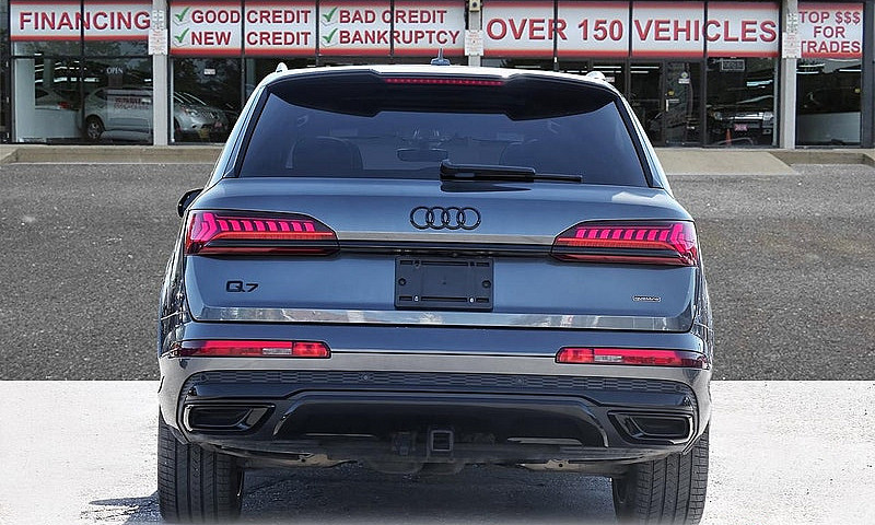 2022 Audi Q7 Komfort...