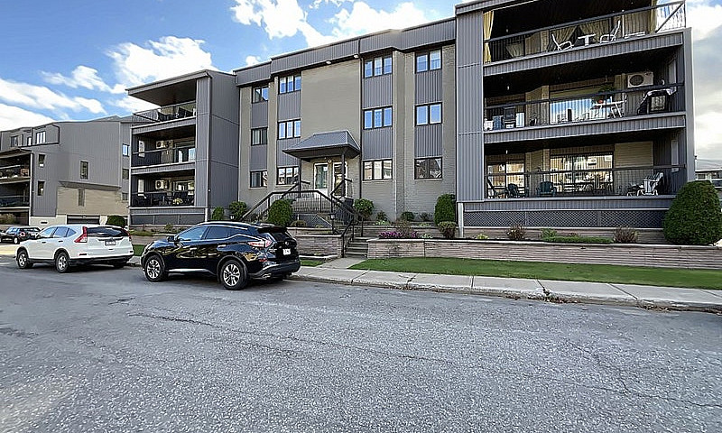 250 000$ - Condo À V...