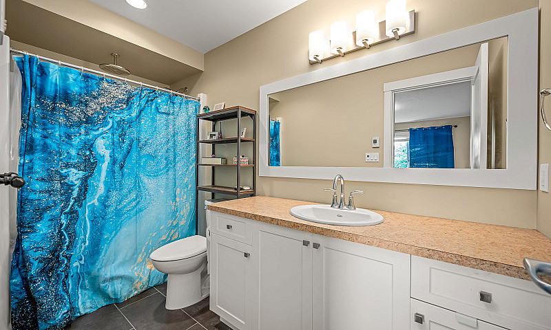 Just Listed! 3 Bedro...