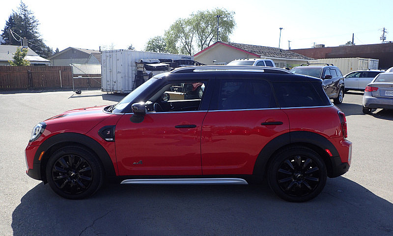 2021 Mini Countryman...