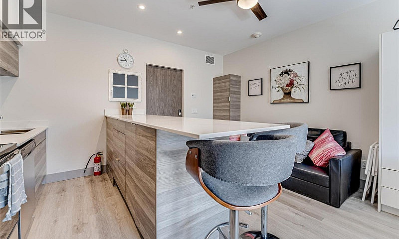 2555 Lakeshore Road ...