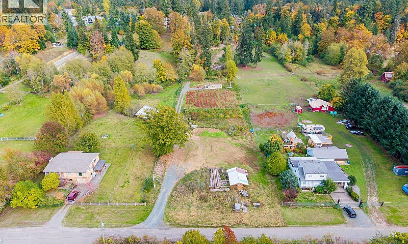 6211 Ferguson Rd Por...