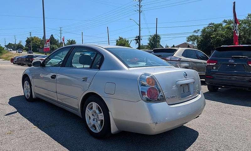 2003 Nissan Altima 4...