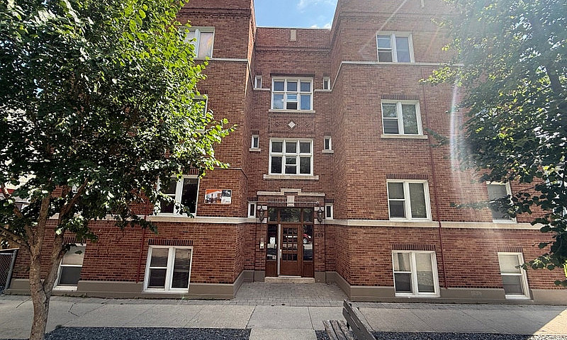 209 Furby - 1 Br - A...