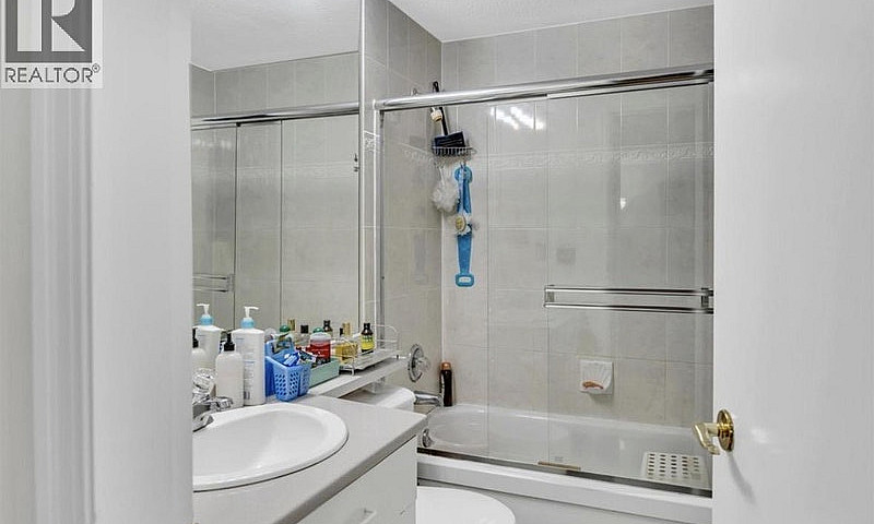 212 6939 Gilley Aven...