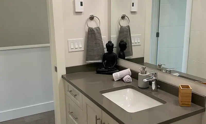 4-Bedroom, 3-Bathroo...