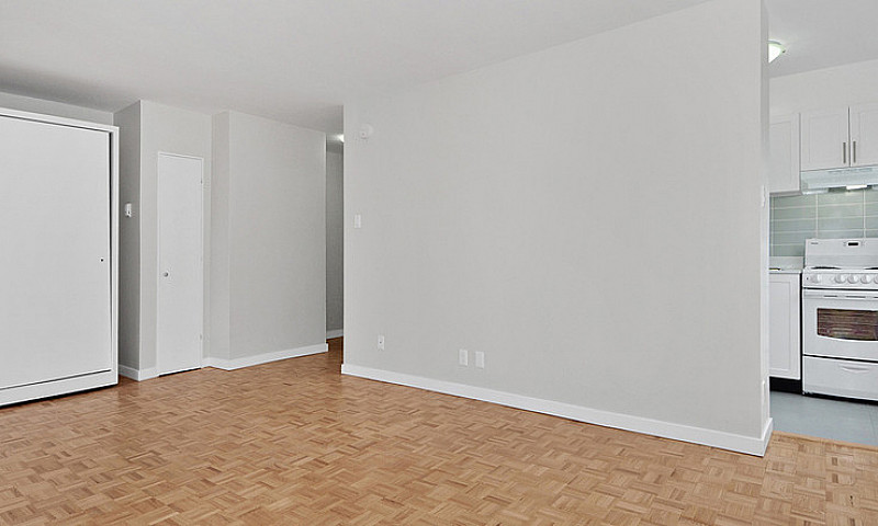 Pacific Beach Apartm...