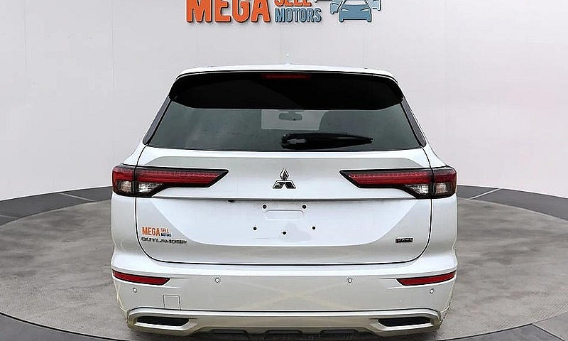 2022 Mitsubishi Outl...