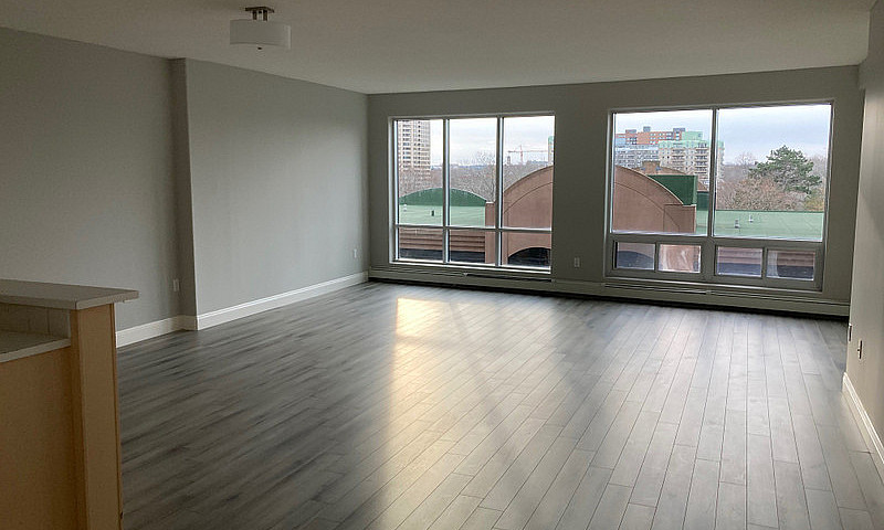 Wow - 2 Bedroom Near...