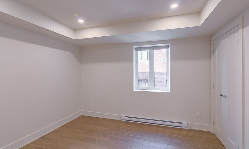 Fully Renovated 2-Be...