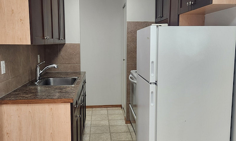 1 & 2 Bedroom Apartm...