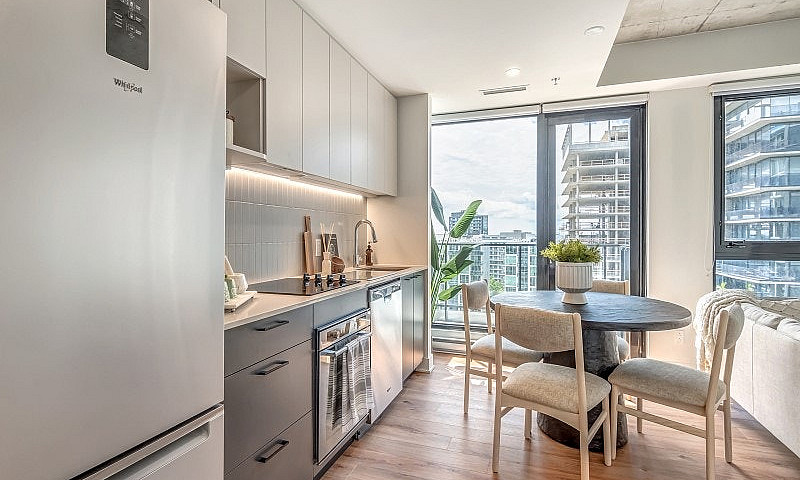 Condo 4 1/2 À Louer ...