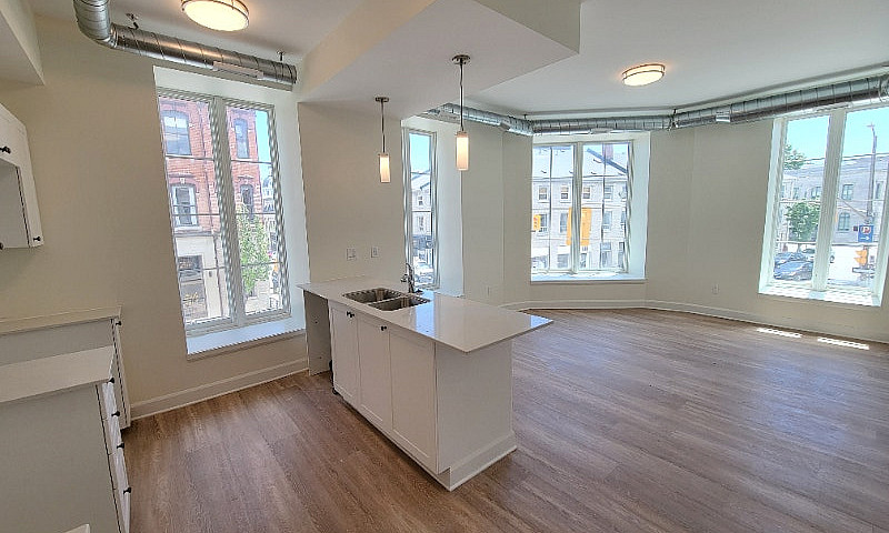 2 Bedroom Suite - Lo...
