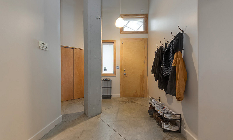Corner Unit, New Yor...