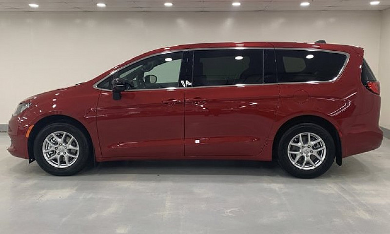 2026 Chrysler Grand ...