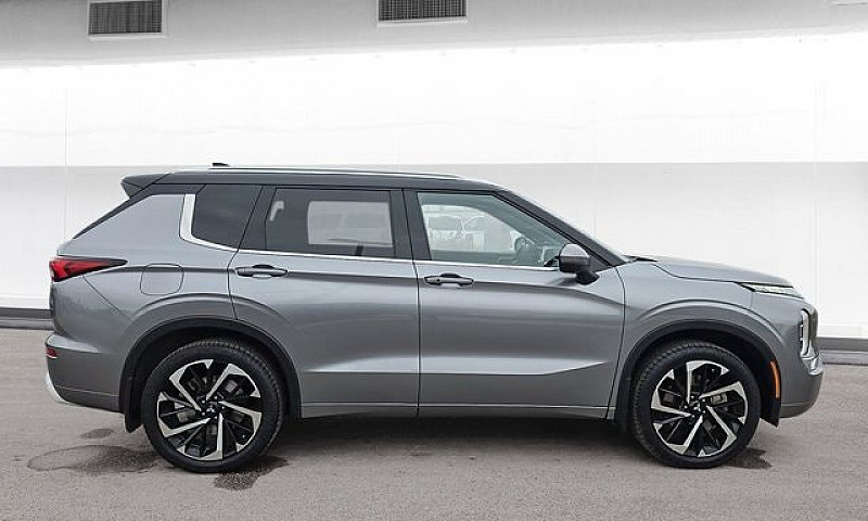 2024 Mitsubishi Outl...