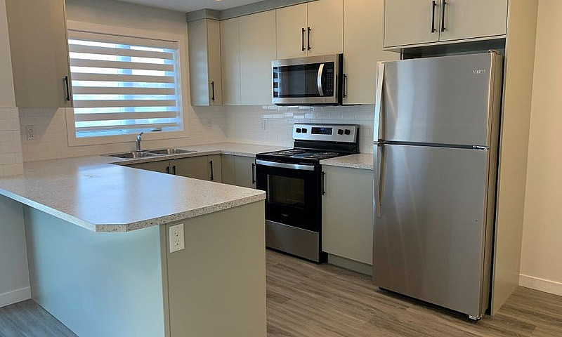 4506 47A Ave - 303 A...
