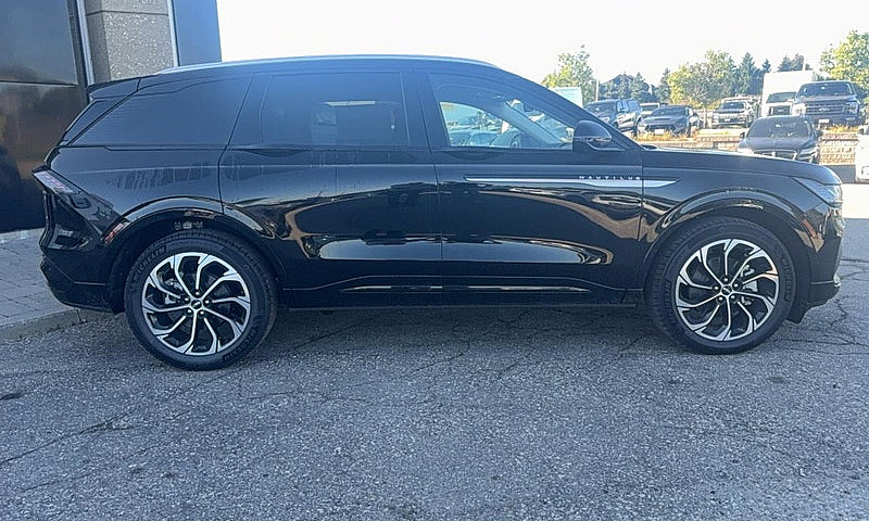 2026 Lincoln Nautilu...