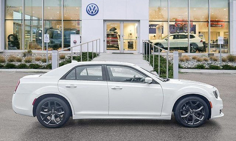 2023 Chrysler 300 30...