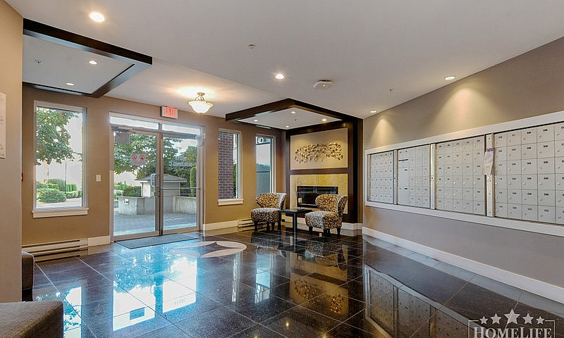 Spacious 2-Bedroom +...