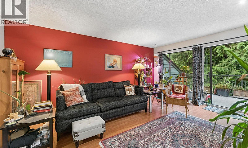 834 Hendecourt Road ...