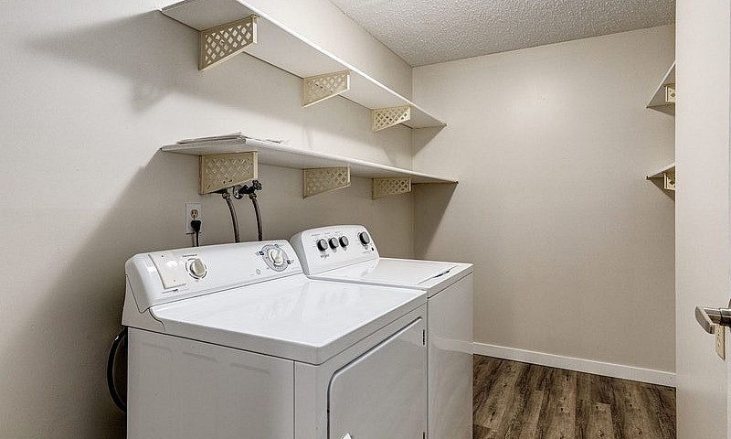 Apartments With In S...