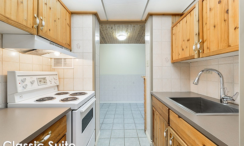 1 Bedroom - 11027 10...