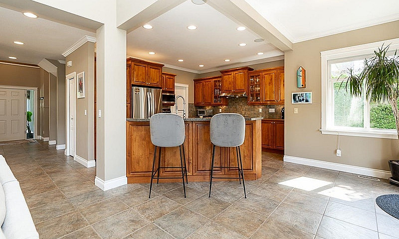15730 34 Avenue Surr...