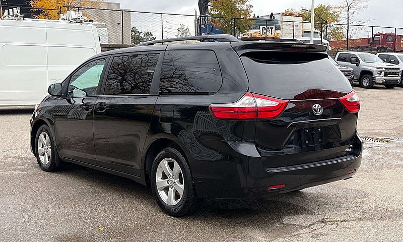 2017 Toyota Sienna L...