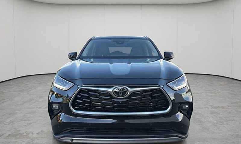 2023 Toyota Highland...