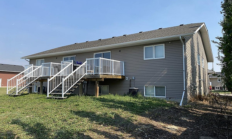 Real Estate Auction:...