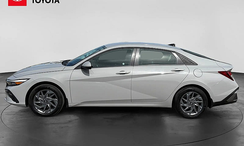 2025 Hyundai Elantra...