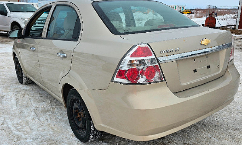 2011 Chevy Aveo Lt...
