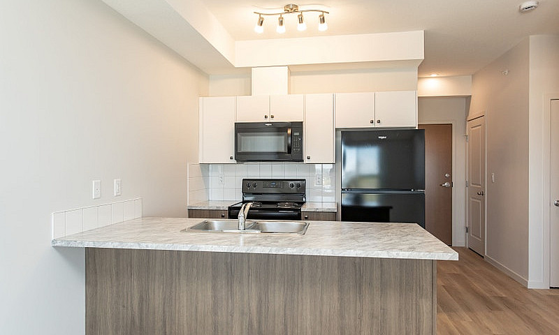 Brand New - 1 Bed + ...