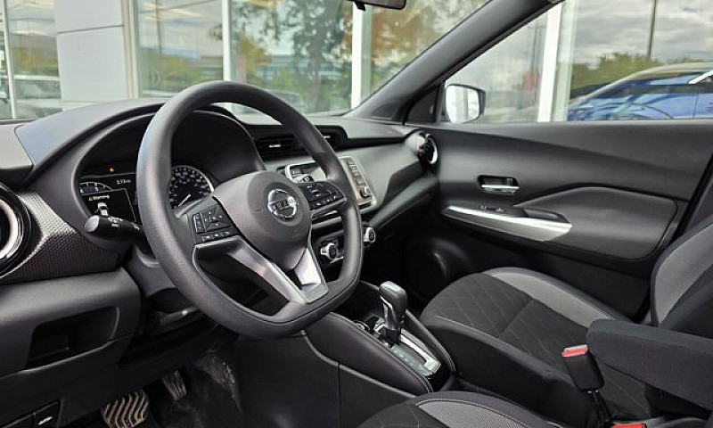 2020 Nissan Kicks Sv...