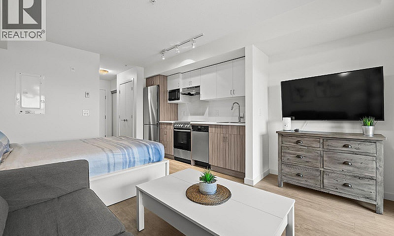 695 Academy Way Unit...