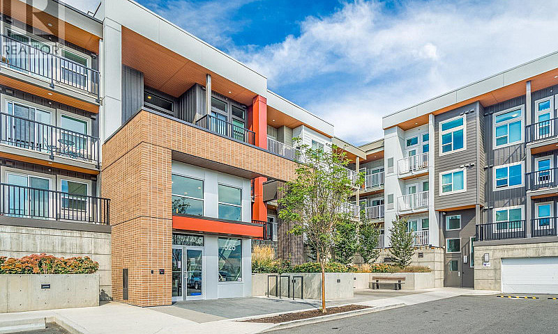 625 Academy Way Unit...