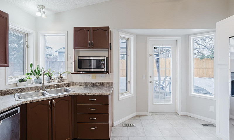 Sherwood Park 4 Bed ...