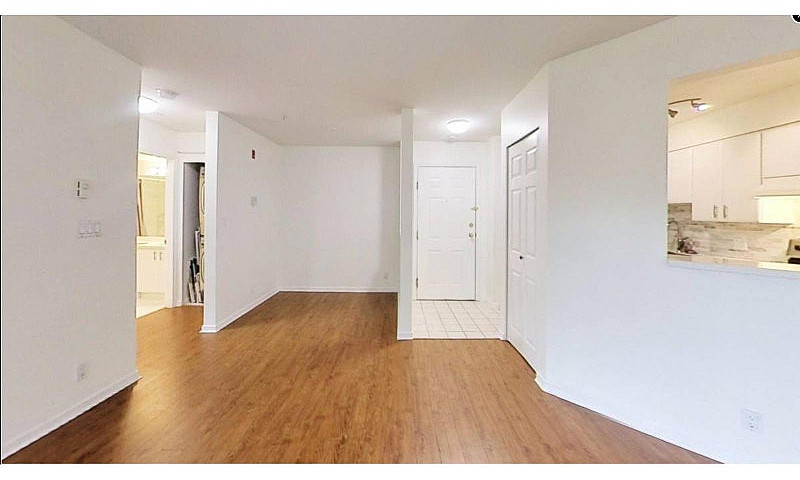 305 15268 105 Avenue...